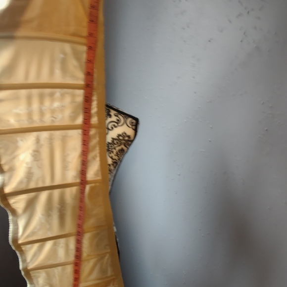 Beige Waist Trainer - Picture 3 of 5